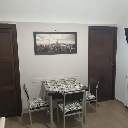 Casa Isola Di Eufemio Piano Terra